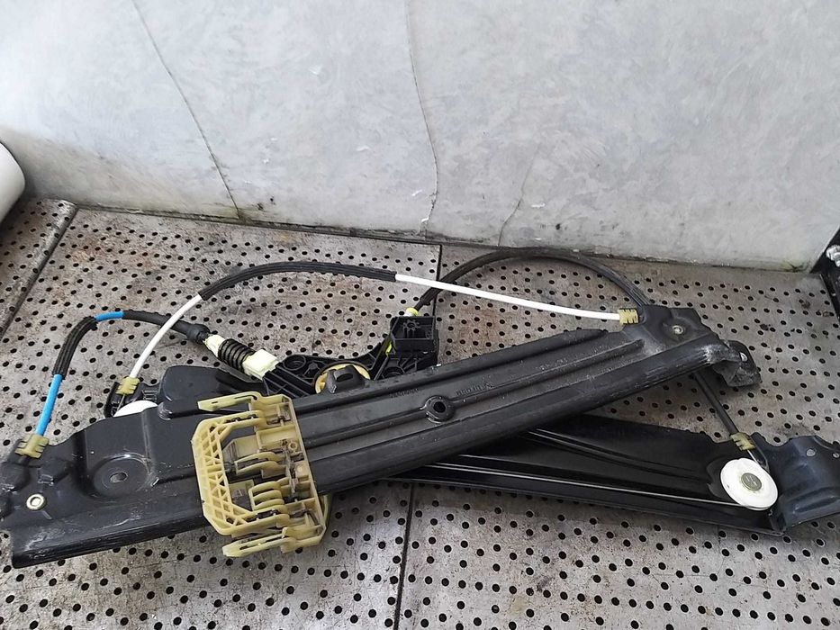 Macara geam electric stanga fata bmw seria 5 f11 72318879