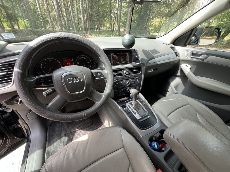 Audi Q5, 170 к.с., 2010 г.