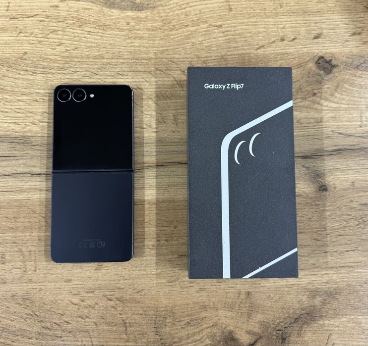 SAMSUNG Galaxy Z Flip7 256GB
