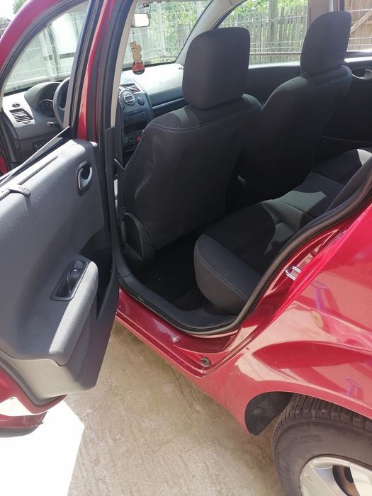 Vând sau schimb Renault Megane cu golf  5