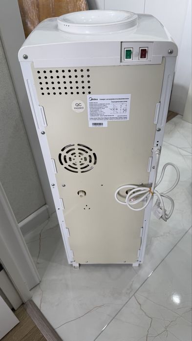 Кулер для воды Midea