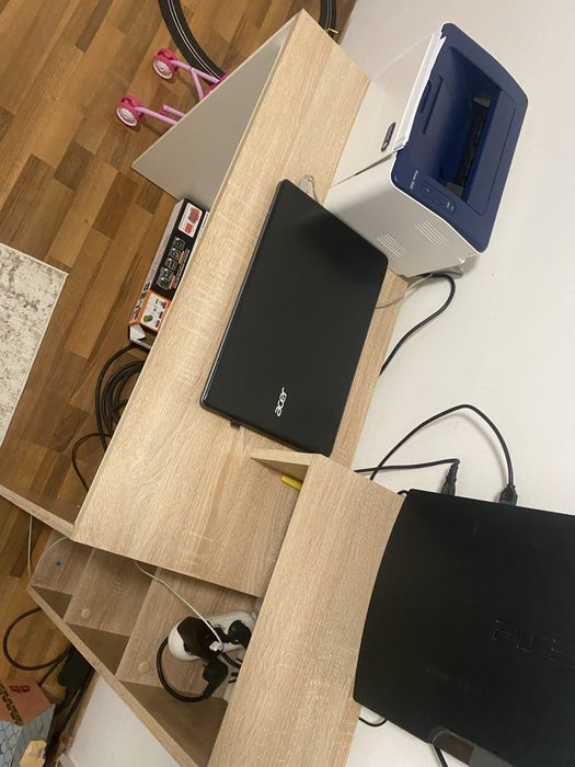 Birou  in stare foarte buna ….