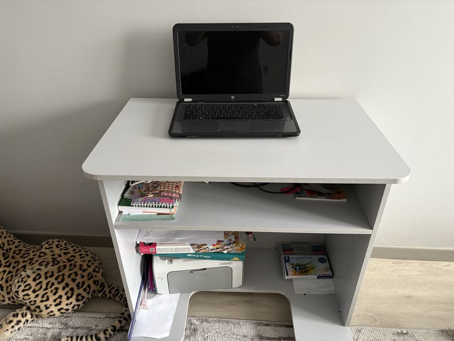 Столик компьюторный