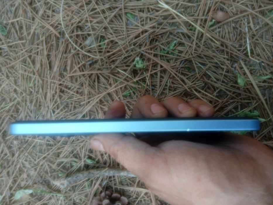 Продаётся телефон