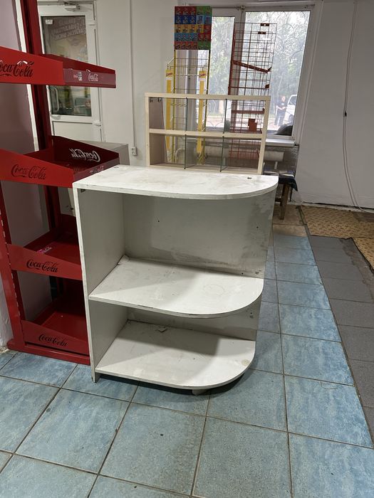 Шкафы для магазина