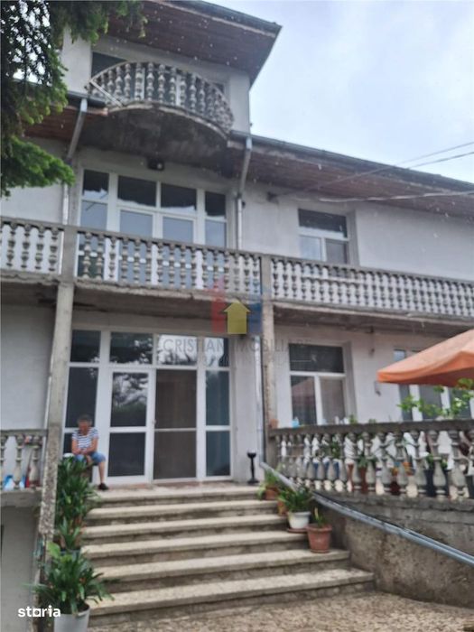 Vila S+P+1+M- Islaz, 8 camere, Suprafata teren 971 mp, Suprafata const