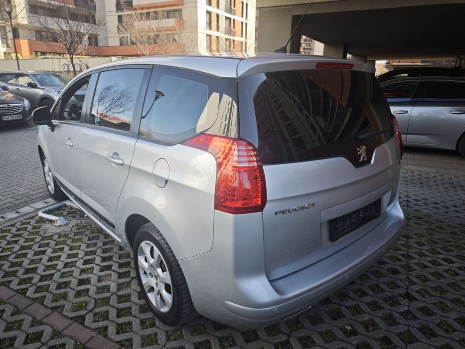 PEUGEOT 5008 2011 — imagine 6