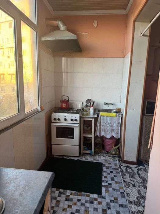 Яшнобо 4/4/4  75 КВ м ориентир кадышева бозори 66.000 срочно сотилади