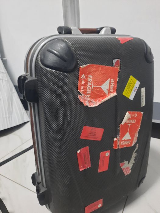 Дорожный чемодан б/у