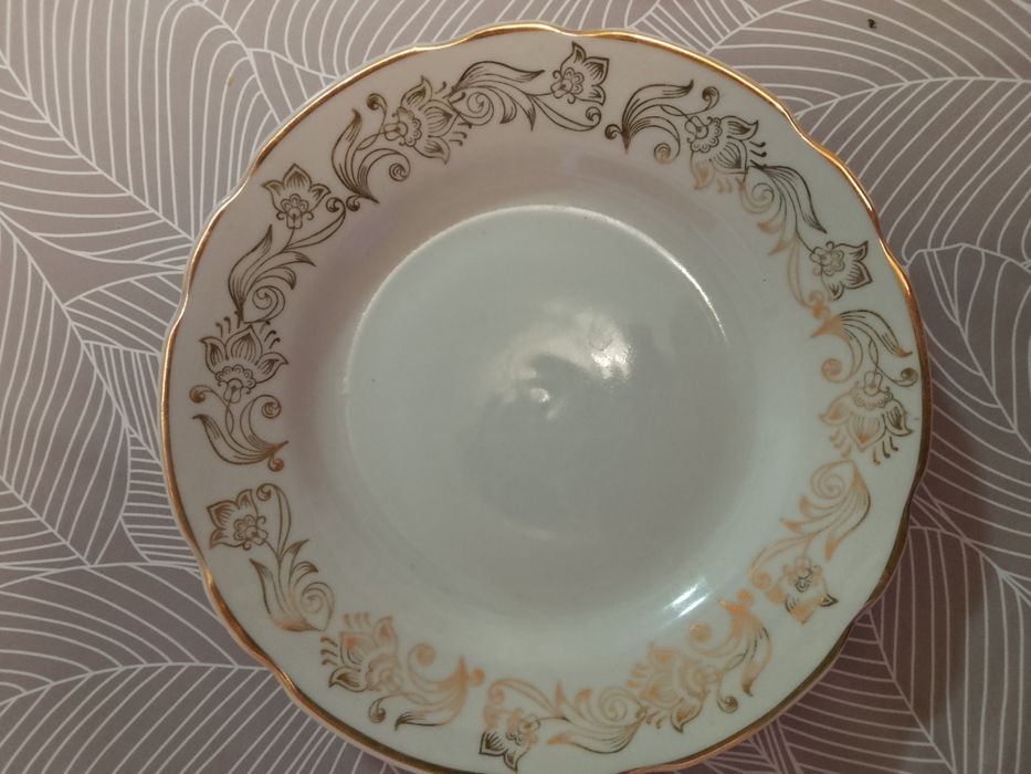 Порцеланови чинийки