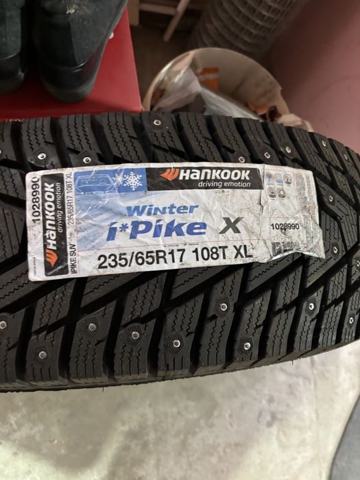 Зимняя резина Hankook [235/65R17] 1 ШТ.