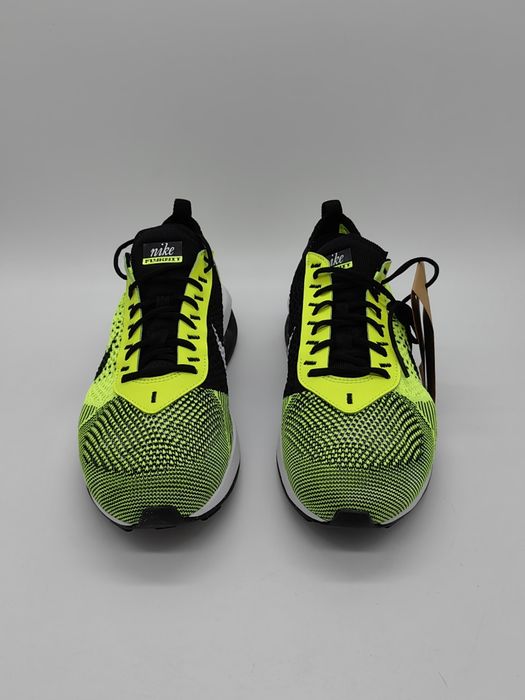 NIKE Air Max Flyknit Racer