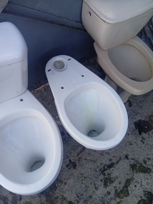 Unitaz sotiladi...