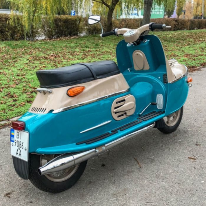 Продаётся ретро мотороллер под проект
