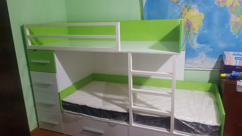 Кровать двухярусная