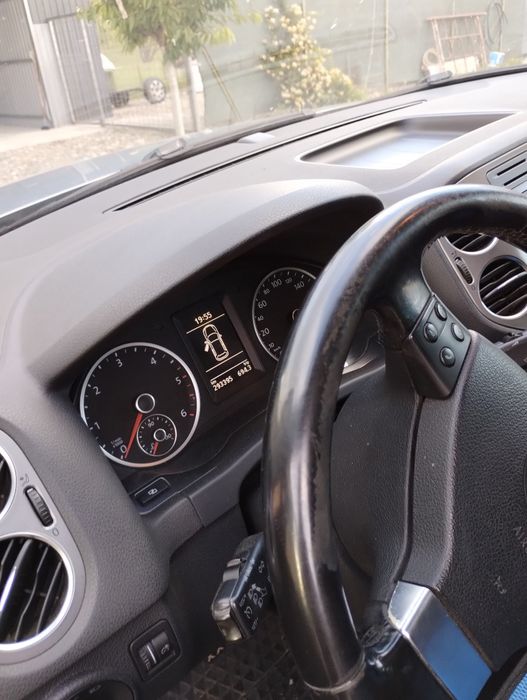 VOLKSWAGEN Tiguan 2010 — imagine 4