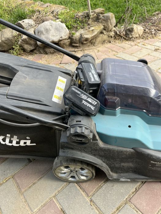 Masina tuns gazon iarba makita