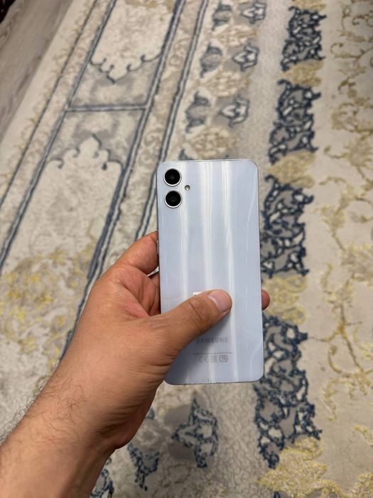 Samsung Galaxy A05 4/128GB White Silver Igravoy Original Holati Yaxshi