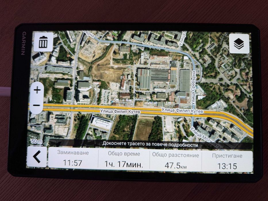 Професионална навигационна система GARMIN DEZL LGV1020, 10"