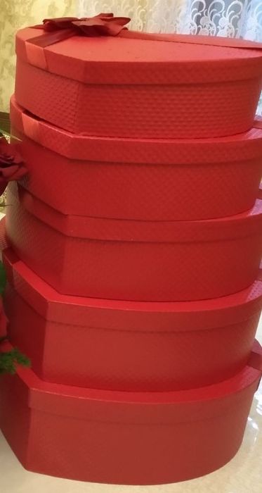 Продаются подарочные коробки