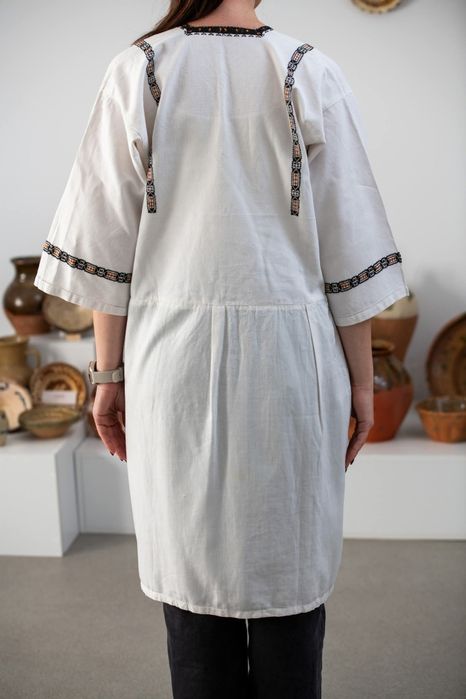 Ie/costum traditional/popular/cusut manual