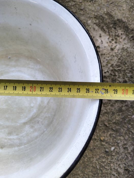 Емайлирана купа.