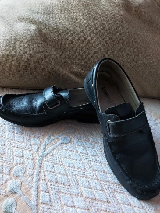 Продаю мужские туфли