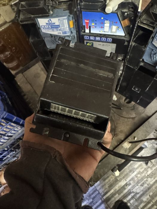 Restiera, cititor bancnote jetoniera RM5 . Sist stik