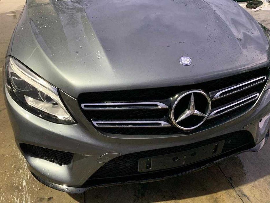 Dezmembrez mercedes gle 350 cdi AMG/bara fata GLE/far GLE/capota GLE
