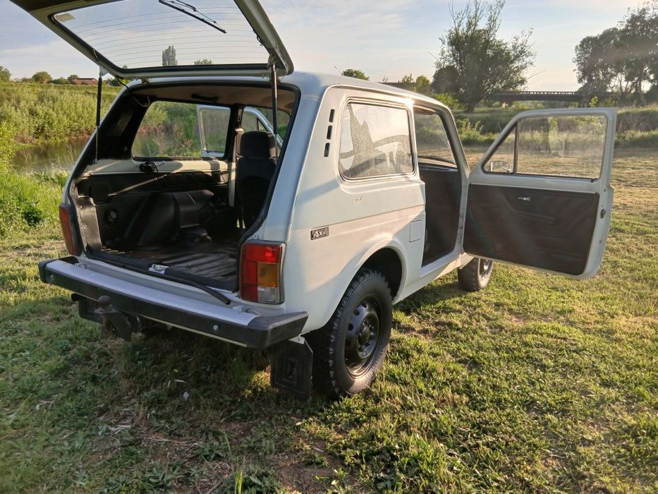 Vînd lada niva 4×4 vehicul istoric