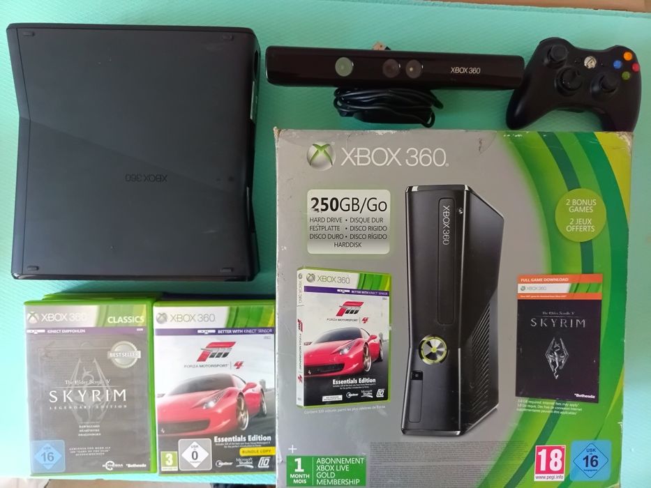 Xbox 360 250GB + Kinect +  контролер + 10 игри