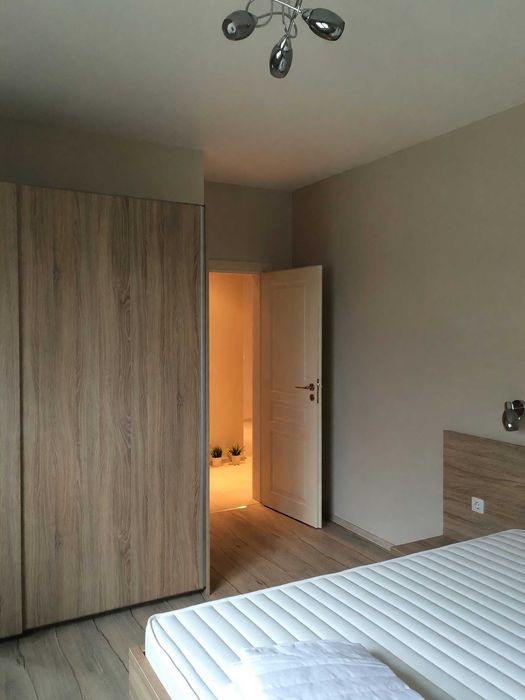 Дава се под наем Тристаен апартамент в Пловдив, Кършияка - 105 кв.м за 700 € - Снимка #5