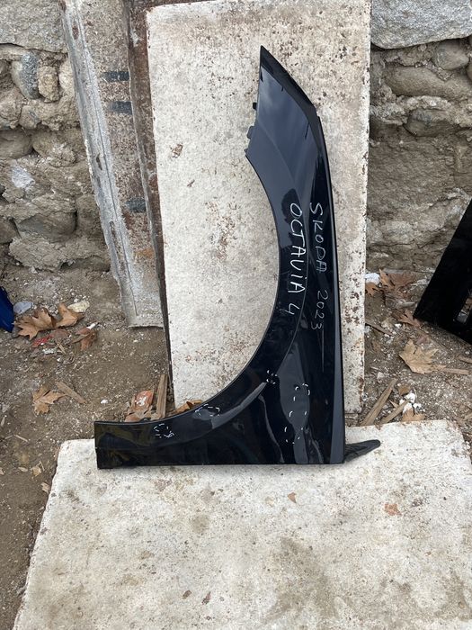 Skoda Octavia 4 ляв и десен калник 2023