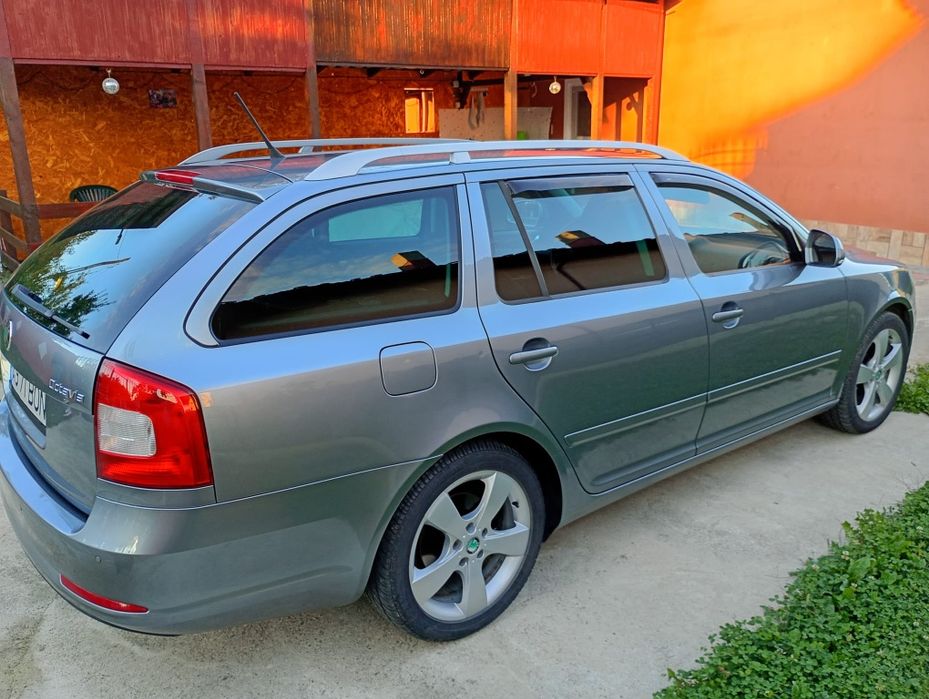 Skoda Octavia 2 full
