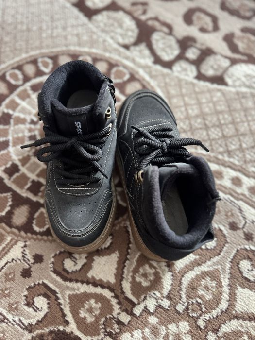 Ботинка демисезонный