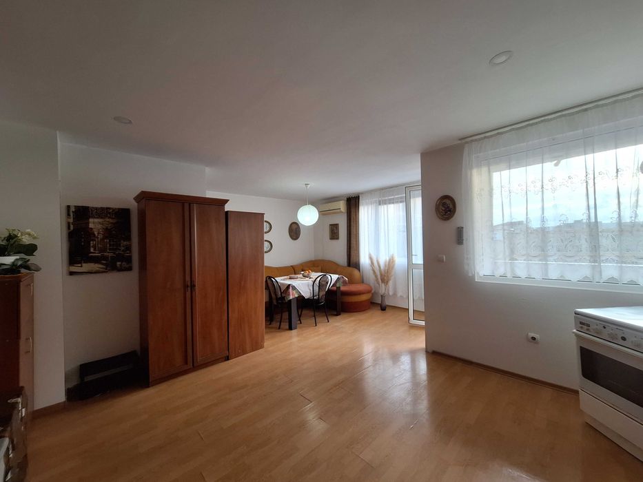 Двустаен апартамент под наем Колхозен пазар Варна