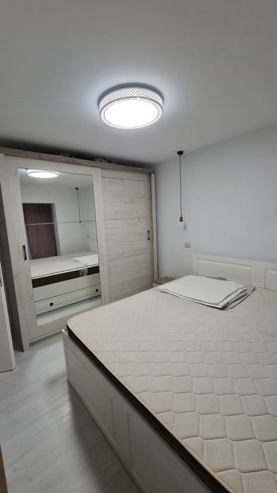 Apartament 3 camere de inchiriat