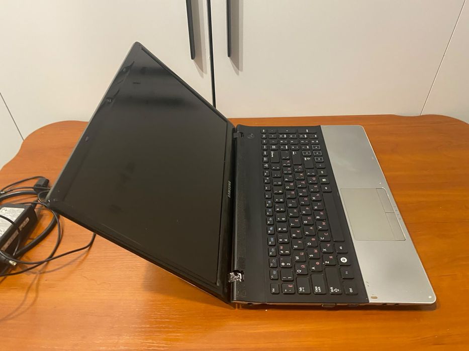 Samsung intel core i3/Nvidia GeForce