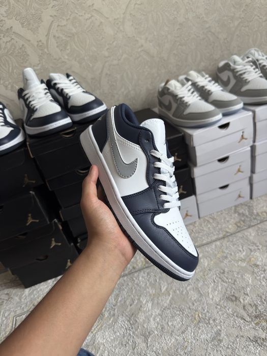Кроссовки Air jordan