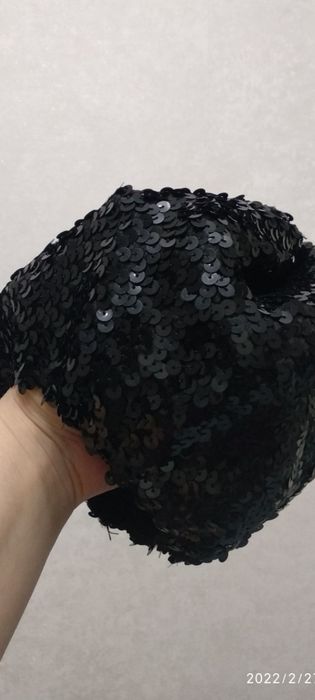 Продам берет со стразами