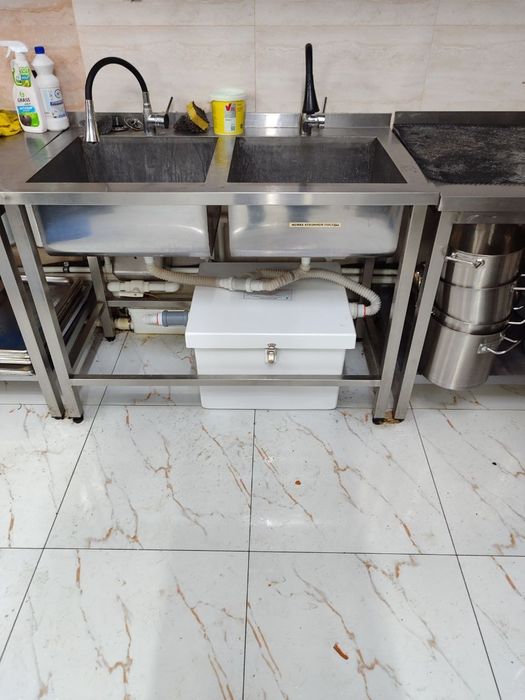 70 литров Жироуловитель стеклокомпозитный