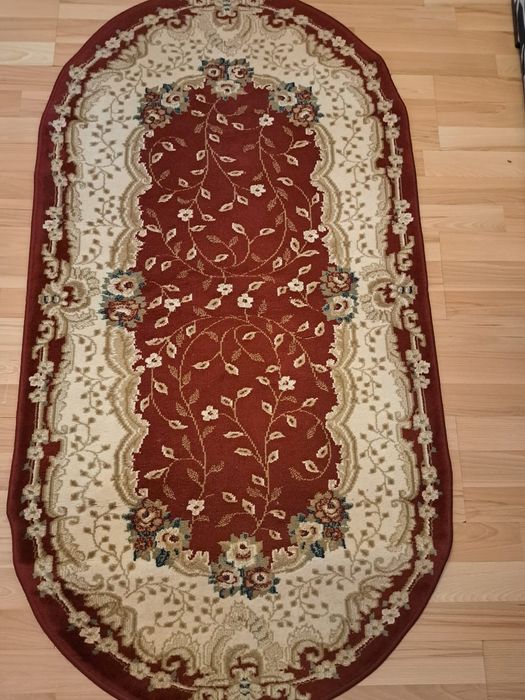 Vând poteca persană.