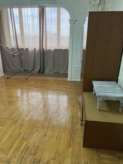 5ком.кв.Юнусабад-2.Корзинка.Банковский дом.С обстановкой.Два санузла.