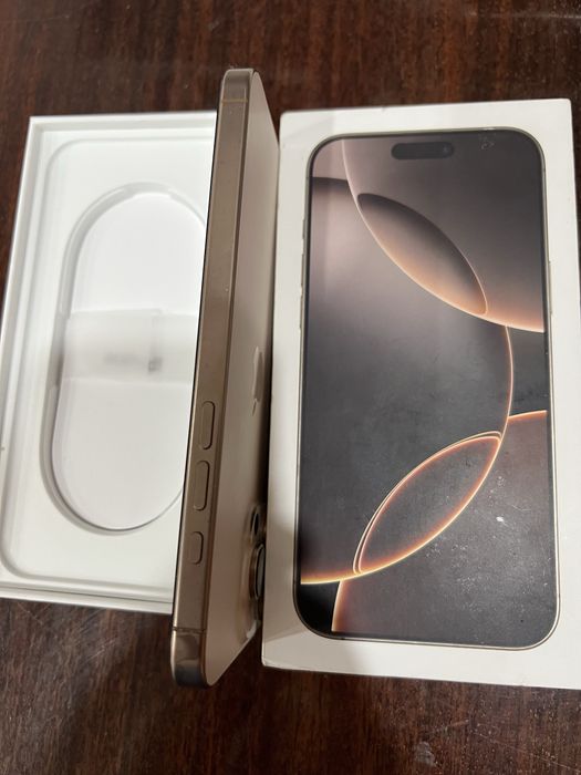 Продам телефон IPhone 16 pro max