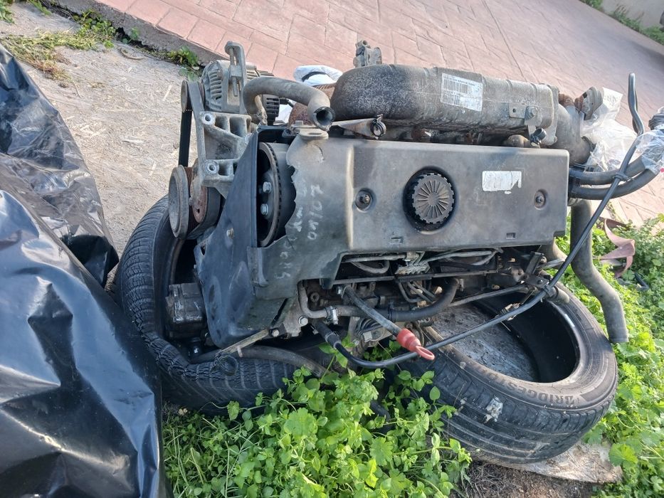 Vând motor iveco 2.8