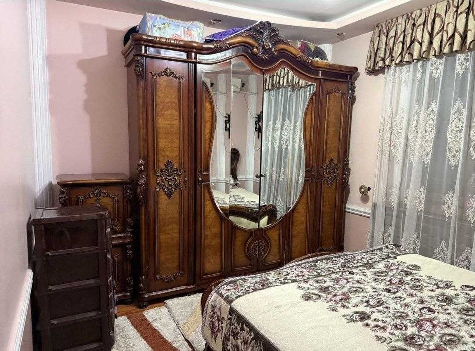 Medgaradok da 4 xonali 2 Etaj Kvartira ARzon Narxda SOTILADI !!