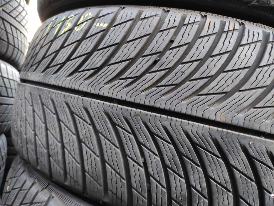 4бр Зимни гуми 235 45 20 - Michelin
