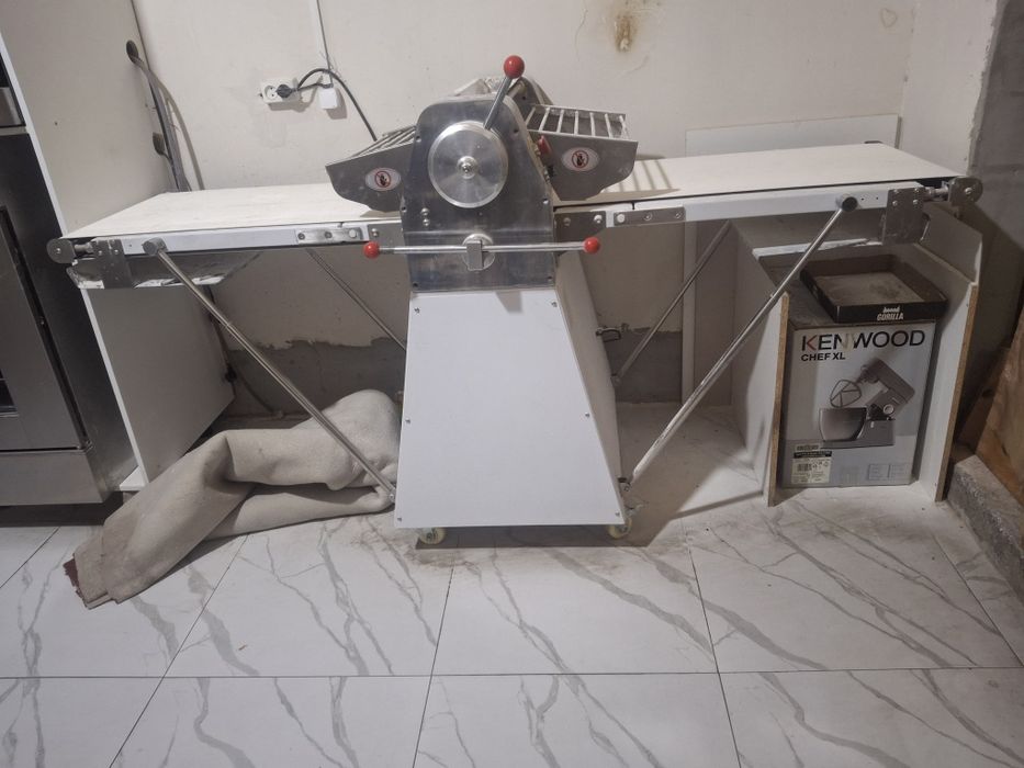 Тестораскатка почти новый