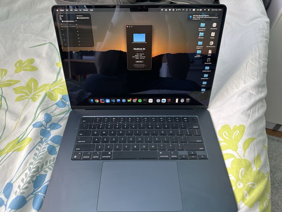 MacBook Air M2 15” 2023 / 8GB RAM / 256GB SSD