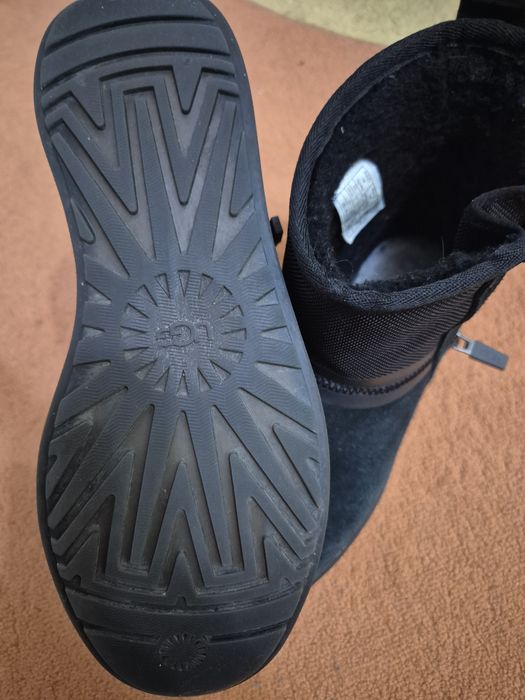 UGG originale purtate foarte putin